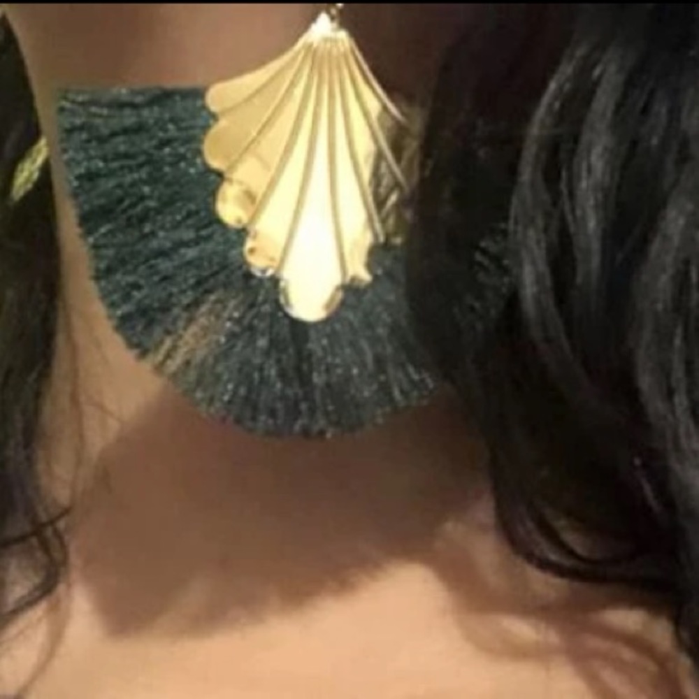 NWT Saint Patrick’s Day | Art Deco Gold Fan | Emerald Green Tassel Fringe - Picture 9 of 15